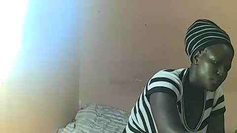 Snapshot of slutmeoutbb chatting on February 20, 2025, 10:37 am slutmeoutbb online show from February 20, 2025, 10:37 am