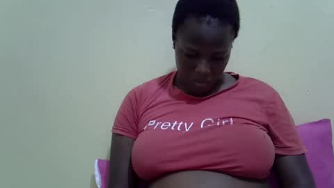 Snapshot of slutmeoutbb chatting on March 12, 2025, 6:29 am slutmeoutbb online show from March 12, 2025, 6:29 am