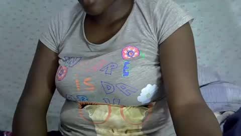 Snapshot of slutmeoutbb chatting on September 18, 2025, 9:00 am slutmeoutbb online show from September 18, 2025, 9:00 am