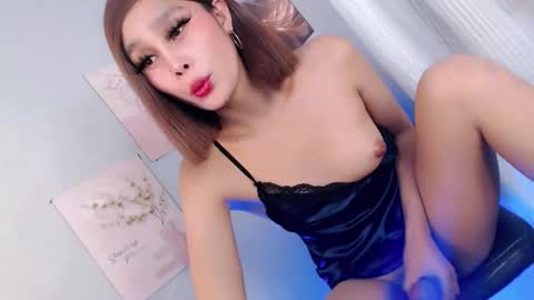 Snapshot of slutnextdoor28 chatting on May 15, 2026, 2:24 pm slutnextdoor28 online show from May 15, 2026, 2:24 pm