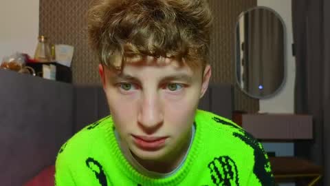 Snapshot of sluttsavage chatting on May 4, 2026, 12:01 pm sluttsavage online show from May 4, 2026, 12:01 pm