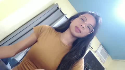 CHIE CHIE online show from February 11, 2026, 3:33 am