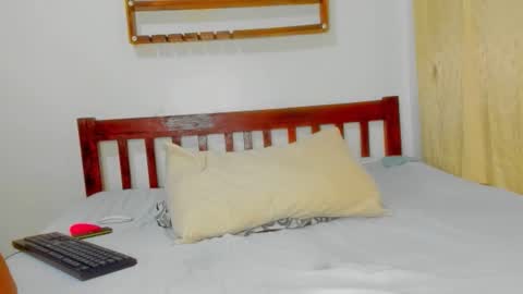 Snapshot of sluttysam_ chatting on September 25, 2025, 1:59 pm Sexyslutt online show from September 25, 2025, 1:59 pm