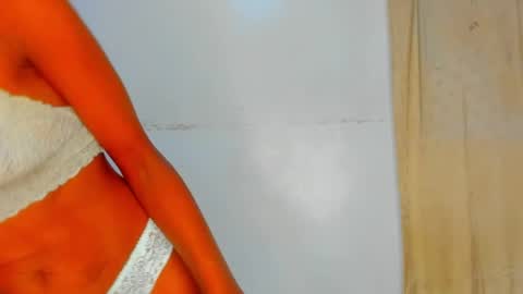 Sexyslutt online show from May 17, 2026, 12:01 pm