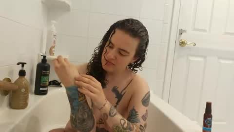 Snapshot of sluttysuzie17 chatting on June 21, 2026, 3:25 pm SluttySuzie17 online show from June 21, 2026, 3:25 pm