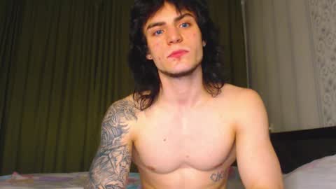 Gus online show from November 26, 2025, 7:48 pm