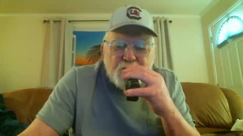 Snapshot of slydevi1 chatting on October 17, 2025, 8:44 pm Slydevil online show from October 17, 2025, 8:44 pm