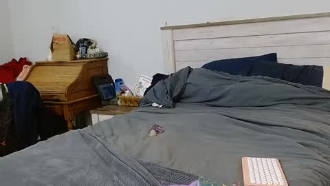 Rachel Lawrence online show from February 9, 2025, 3:00 am