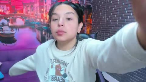 Snapshot of small__naughty chatting on February 6, 2026, 1:47 pm Mariana Torres online show from February 6, 2026, 1:47 pm