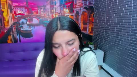 Snapshot of small__naughty chatting on March 2, 2026, 1:40 pm Mariana Torres online show from March 2, 2026, 1:40 pm