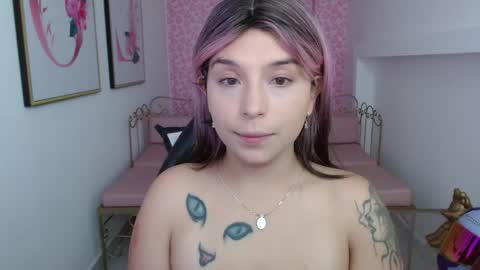 Snapshot of small__naughty chatting on May 26, 2026, 1:18 pm Mariana Torres online show from May 26, 2026, 1:18 pm