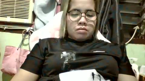 Lovewella online show from September 20, 2025, 1:23 pm