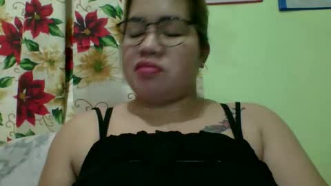 Lovewella online show from November 12, 2025, 8:37 am