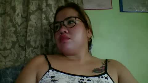Lovewella online show from May 13, 2026, 4:32 am
