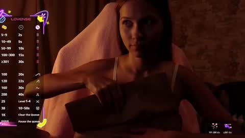 Snapshot of small_emma0 chatting on October 22, 2025, 6:18 pm Emma online show from October 22, 2025, 6:18 pm