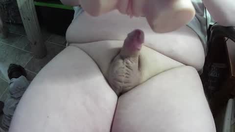 smallchubbers online show from December 22, 2025, 1:46 am