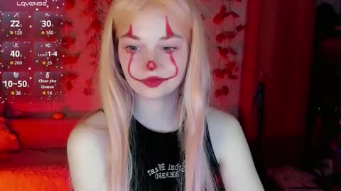 smallimpmeili online show from October 18, 2025, 8:09 pm