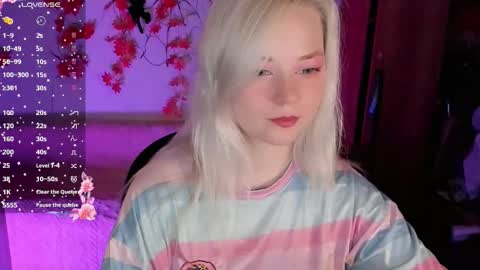 smallimpmeili online show from October 24, 2025, 7:43 pm