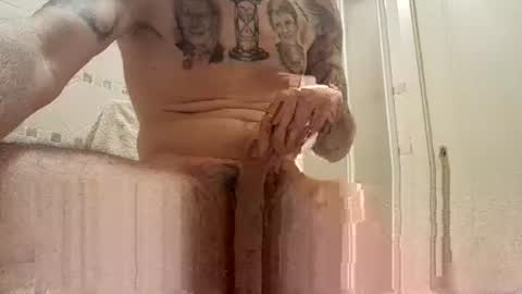 Snapshot of smallone8825 chatting on December 14, 2024, 10:02 am smallone8825 online show from December 14, 2024, 10:02 am