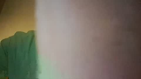 Snapshot of smallone8825 chatting on September 20, 2025, 5:41 am smallone8825 online show from September 20, 2025, 5:41 am