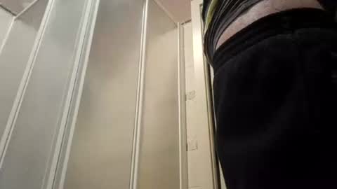 Snapshot of smallone8825 chatting on February 27, 2026, 6:13 am smallone8825 online show from February 27, 2026, 6:13 am