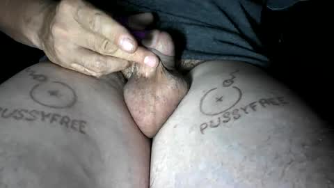 Snapshot of smallpenismwm chatting on June 14, 2026, 5:09 am pussyfree4eva online show from June 14, 2026, 5:09 am