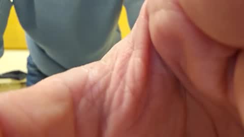 Snapshot of smallthrob chatting on February 4, 2026, 9:20 pm smallthrob online show from February 4, 2026, 9:20 pm