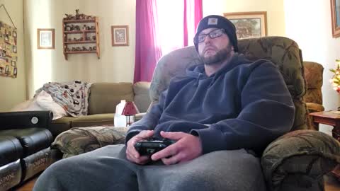 smalltownbighandsome online show from December 14, 2025, 9:08 pm