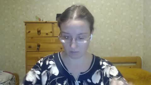 smart_rose online show from January 14, 2025, 1:15 am