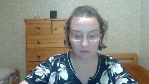 smart_rose online show from October 7, 2025, 5:32 pm