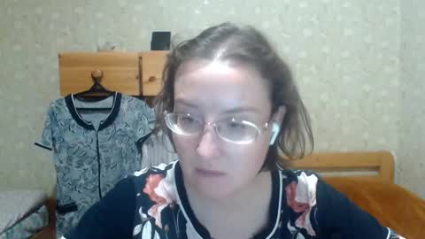 smart_rose online show from October 13, 2025, 2:22 am