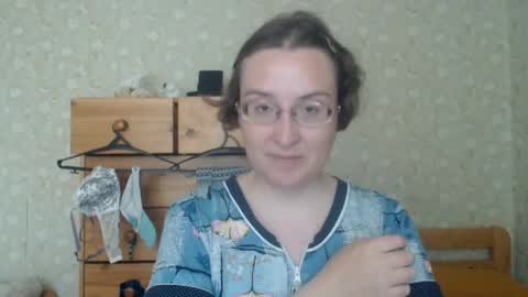 smart_rose online show from May 15, 2026, 4:14 pm