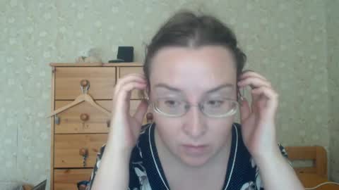 smart_rose online show from May 31, 2026, 2:57 pm