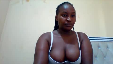 Snapshot of smartqueen1 chatting on December 23, 2025, 4:43 am Katerina online show from December 23, 2025, 4:43 am