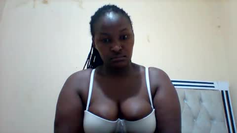 Snapshot of smartqueen1 chatting on January 16, 2026, 3:10 am Katerina online show from January 16, 2026, 3:10 am