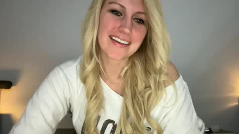 smexxii93 online show from January 14, 2026, 4:07 am