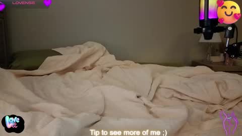 Snapshot of smexy_bun chatting on October 25, 2025, 12:07 am Smexy online show from October 25, 2025, 12:07 am