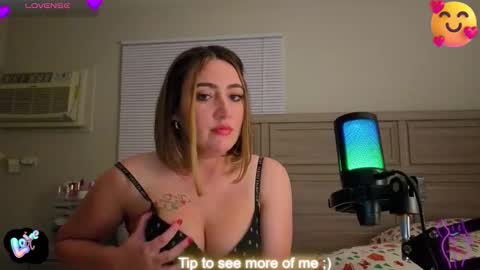 Snapshot of smexy_bun chatting on November 22, 2025, 4:33 am Smexy online show from November 22, 2025, 4:33 am