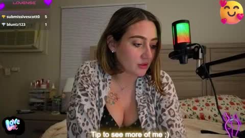 Snapshot of smexy_bun chatting on November 24, 2025, 7:19 am Smexy online show from November 24, 2025, 7:19 am