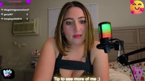 Snapshot of smexy_bun chatting on December 2, 2025, 5:13 am Smexy online show from December 2, 2025, 5:13 am