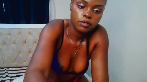 Snapshot of smiley_chocolate chatting on February 18, 2026, 8:54 am Smiley chocolate online show from February 18, 2026, 8:54 am