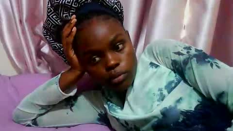 Snapshot of smiley_chocolate chatting on March 1, 2026, 9:00 am Smiley chocolate online show from March 1, 2026, 9:00 am