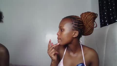 smiley luv1 online show from January 9, 2026, 7:44 am