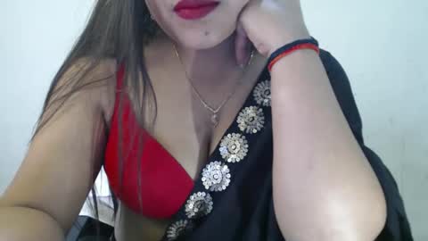 Snapshot of smiley_queen99 chatting on May 13, 2026, 7:28 am smiley online show from May 13, 2026, 7:28 am