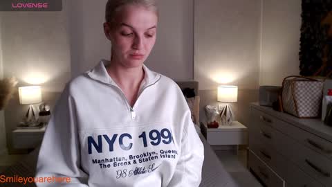 Snapshot of smileyouarehere chatting on March 16, 2026, 11:31 pm S online show from March 16, 2026, 11:31 pm