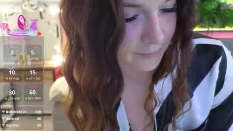 smilym online show from October 26, 2025, 2:01 pm