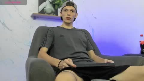 SMIT  online show from January 15, 2025, 8:26 pm