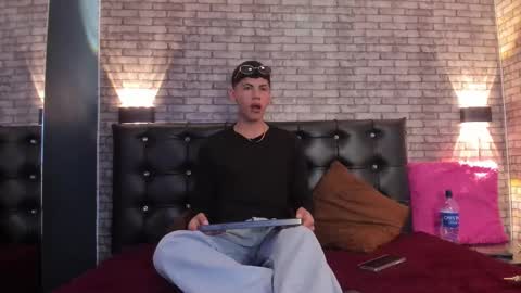 Snapshot of smith_luxe chatting on March 27, 2026, 8:30 pm Smith online show from March 27, 2026, 8:30 pm