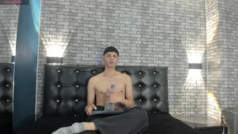 Snapshot of smith_luxe chatting on April 1, 2026, 7:55 pm Smith online show from April 1, 2026, 7:55 pm