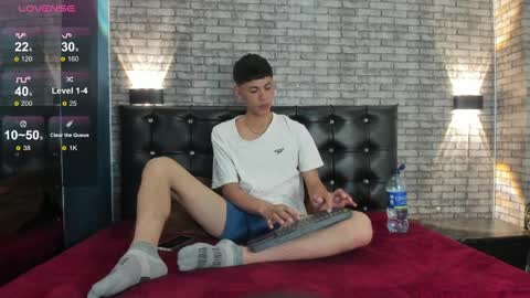 Snapshot of smith_luxe chatting on April 7, 2026, 7:36 pm Smith online show from April 7, 2026, 7:36 pm